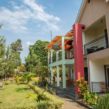 Silver Oaks Hotel Boma Fort Portal Ngoại thất bức ảnh