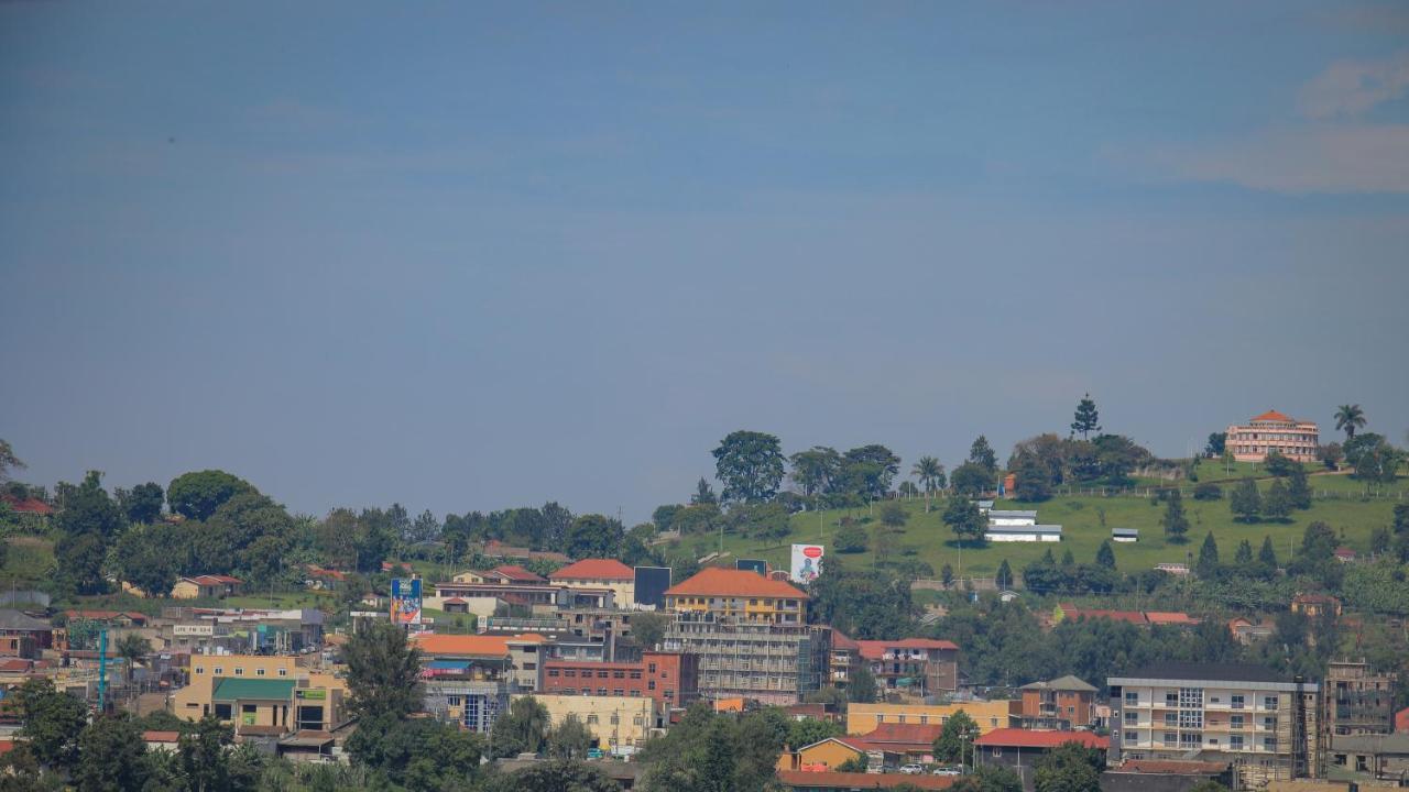 Silver Oaks Hotel Boma Fort Portal Ngoại thất bức ảnh