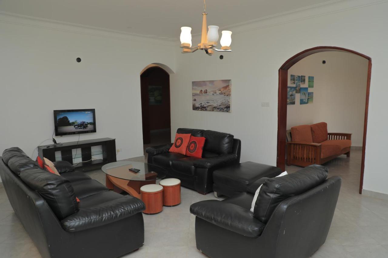 Silver Oaks Hotel Boma Fort Portal Ngoại thất bức ảnh