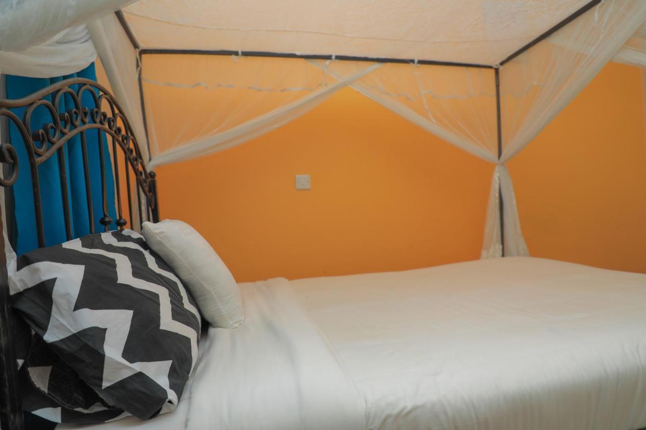 Silver Oaks Hotel Boma Fort Portal Ngoại thất bức ảnh
