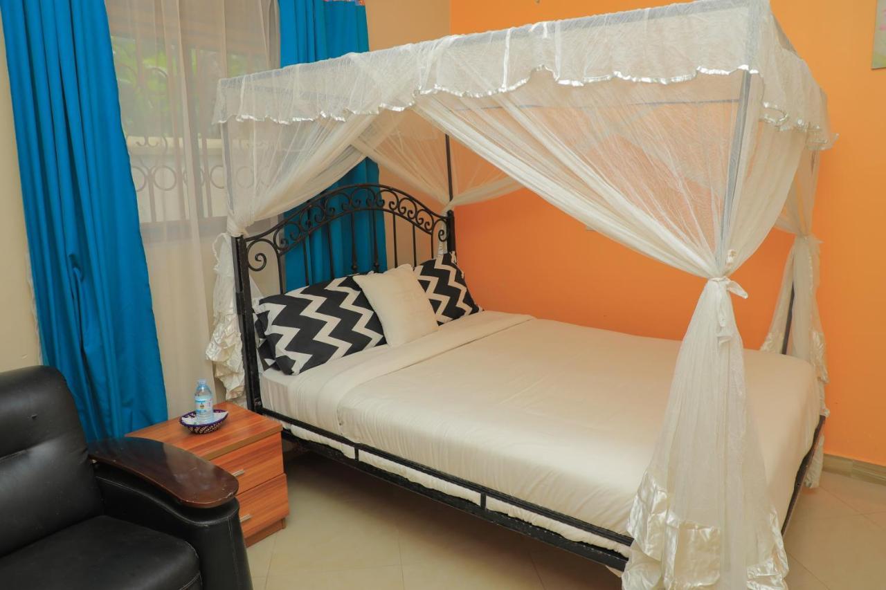 Silver Oaks Hotel Boma Fort Portal Ngoại thất bức ảnh