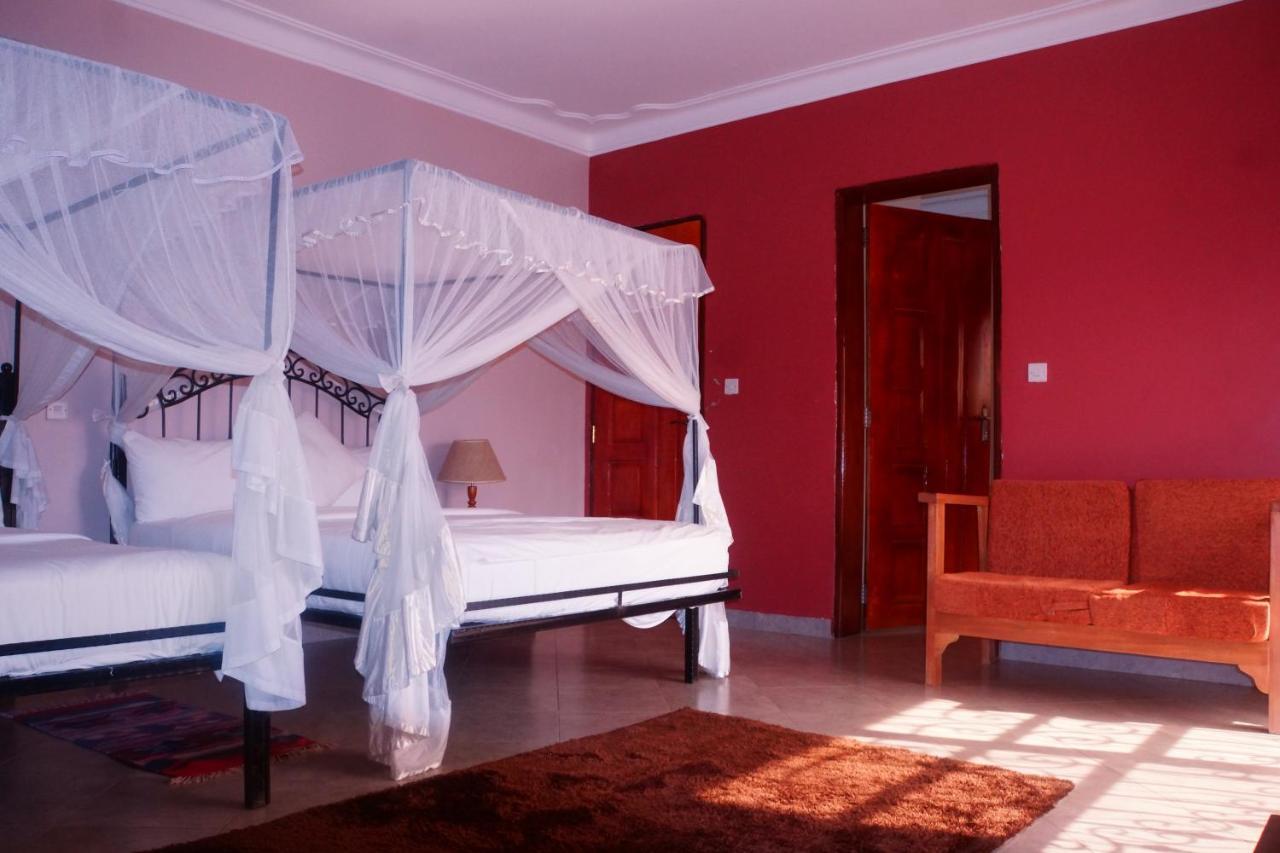 Silver Oaks Hotel Boma Fort Portal Ngoại thất bức ảnh